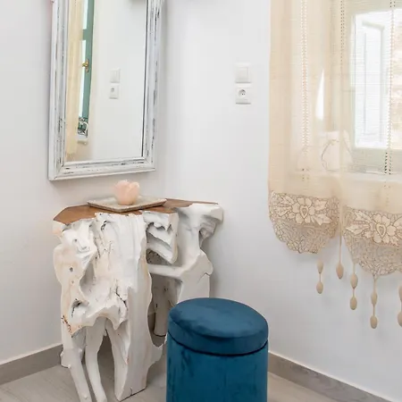 Lady Stamatias House * Chalki Town