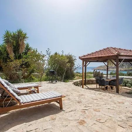 Lady Stamatias House Vila Chalki Town