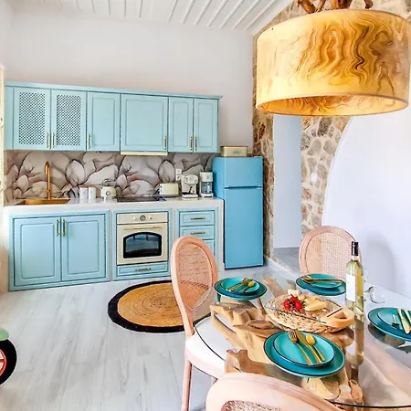 Lady Stamatias House * Chalki Town